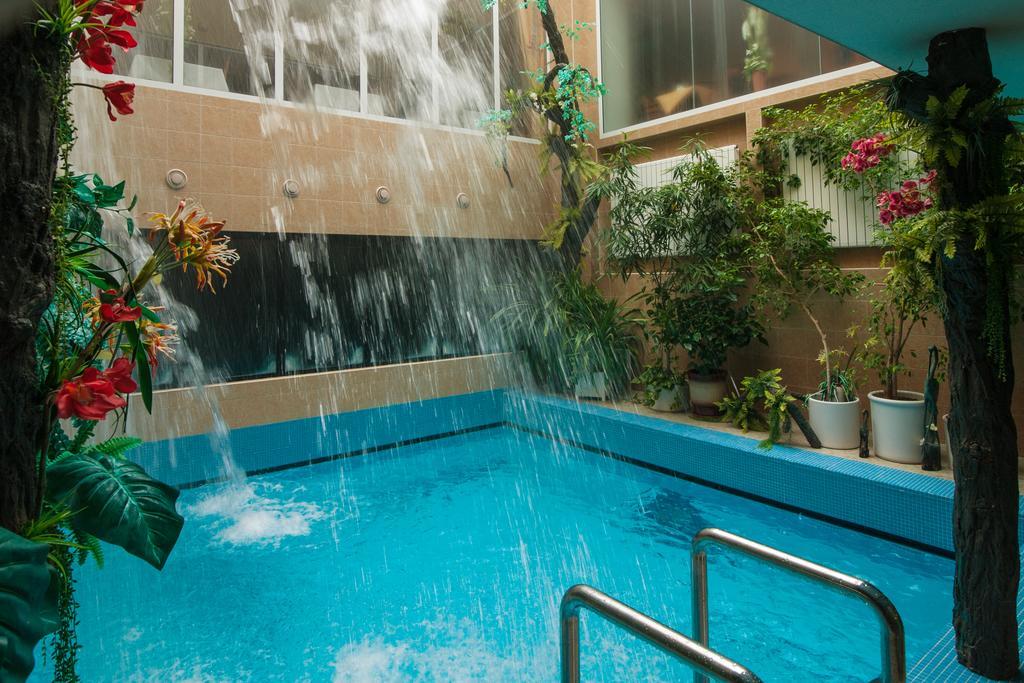 Sport-V-Hotel Хротовице Экстерьер фото